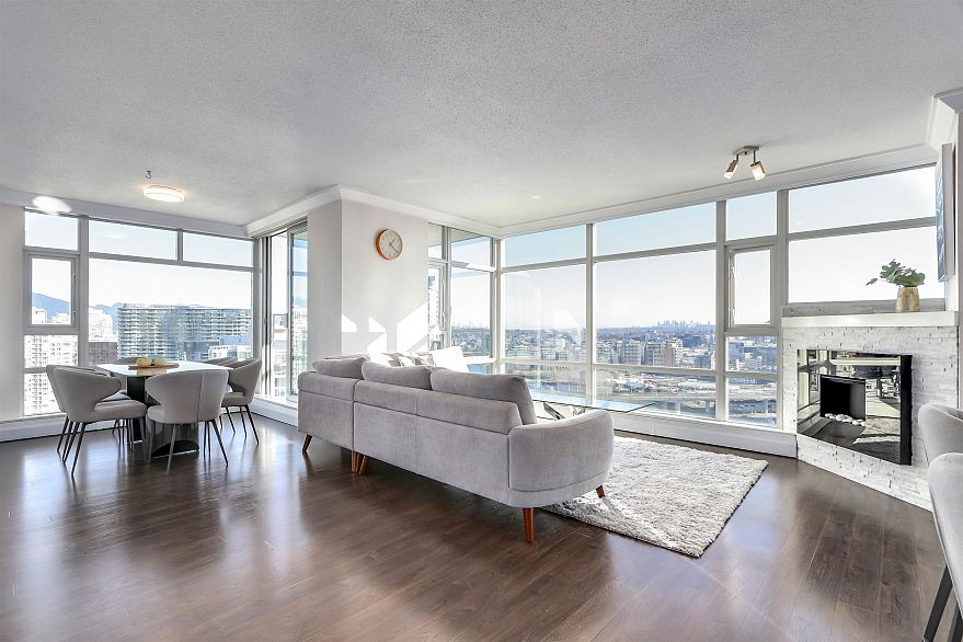 3002 1199 Marinaside Crescent