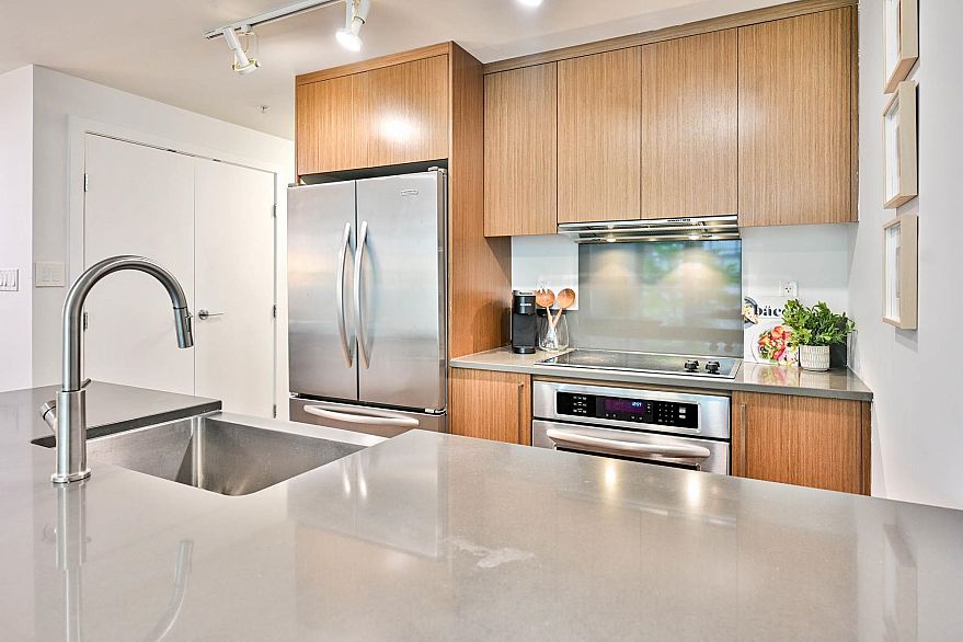 509 251 E 7th Avenue