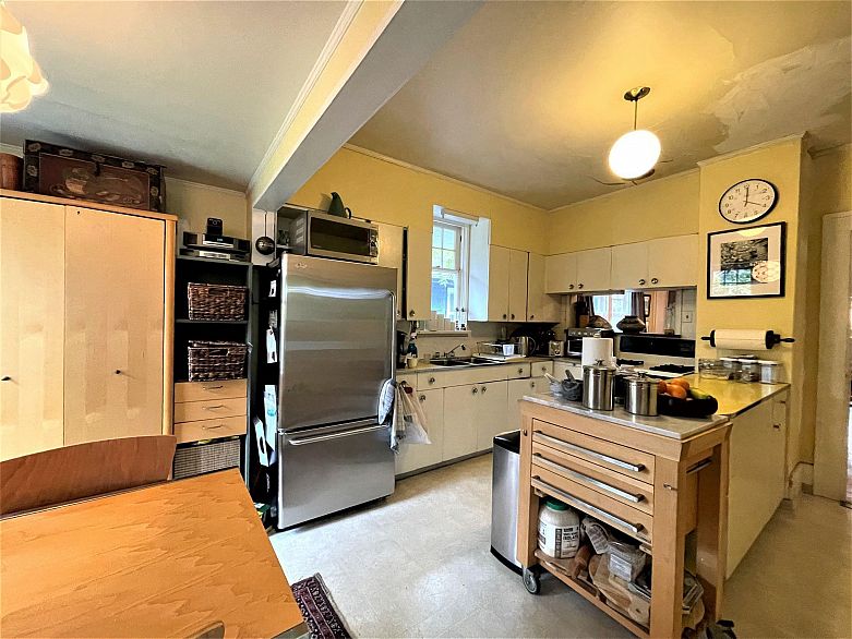 3259 W 7th Avenue