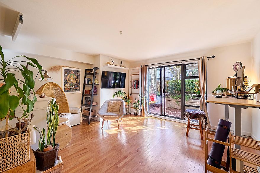 105 2226 W 12th Avenue