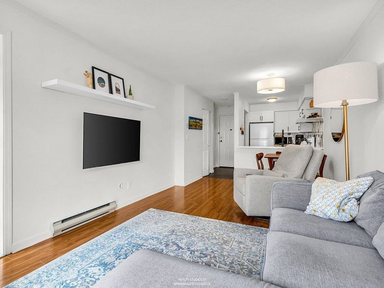 202 507 E 6th Avenue