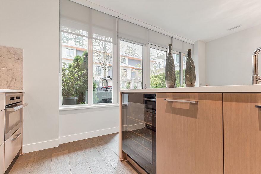 5336 University Boulevard