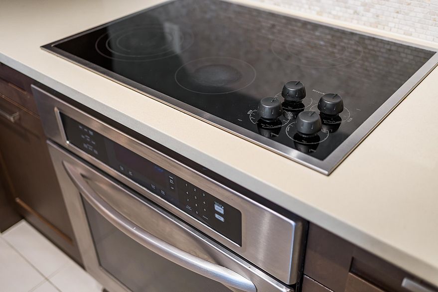 708 888 Homer Street