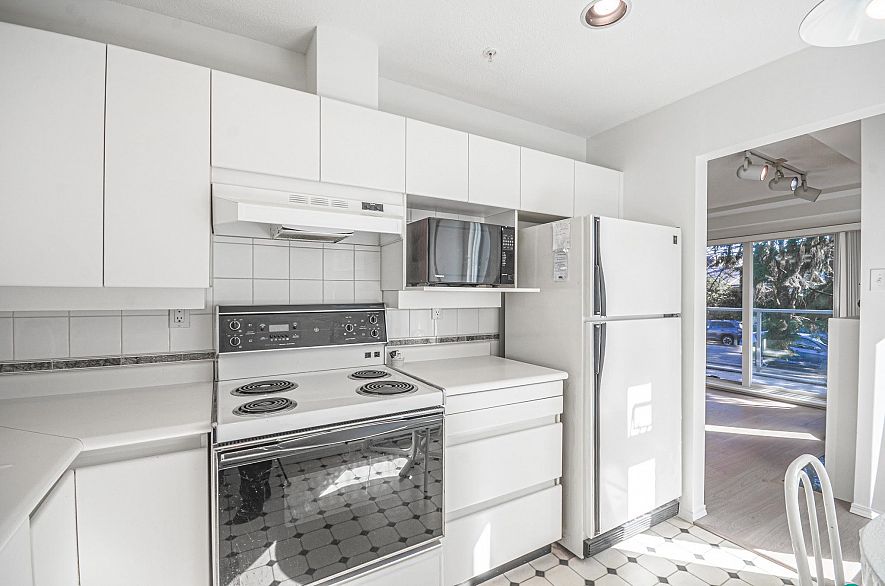 203 865 W 15th Avenue