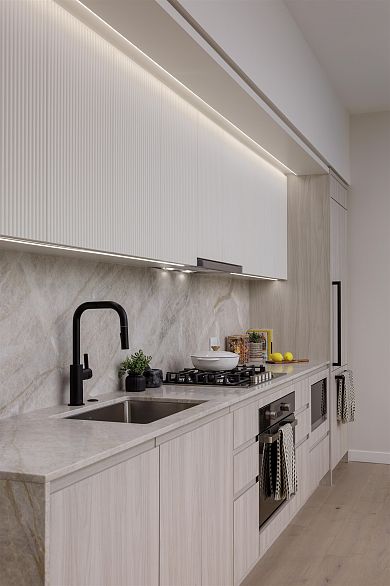 1108 688 W 57th Avenue