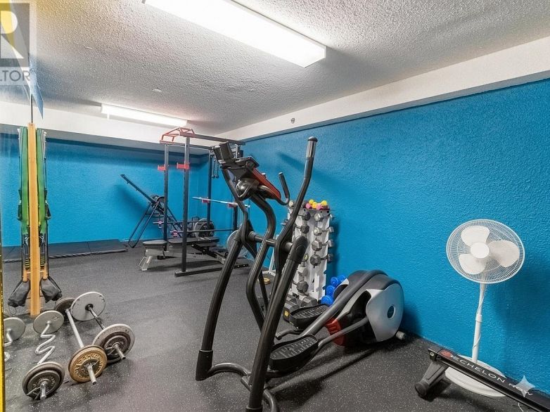 409 774 GREAT NORTHERN WAY, Vancouver BC V5T 1E1