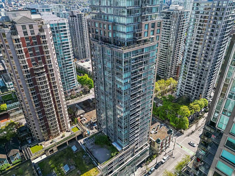 708 888 Homer Street