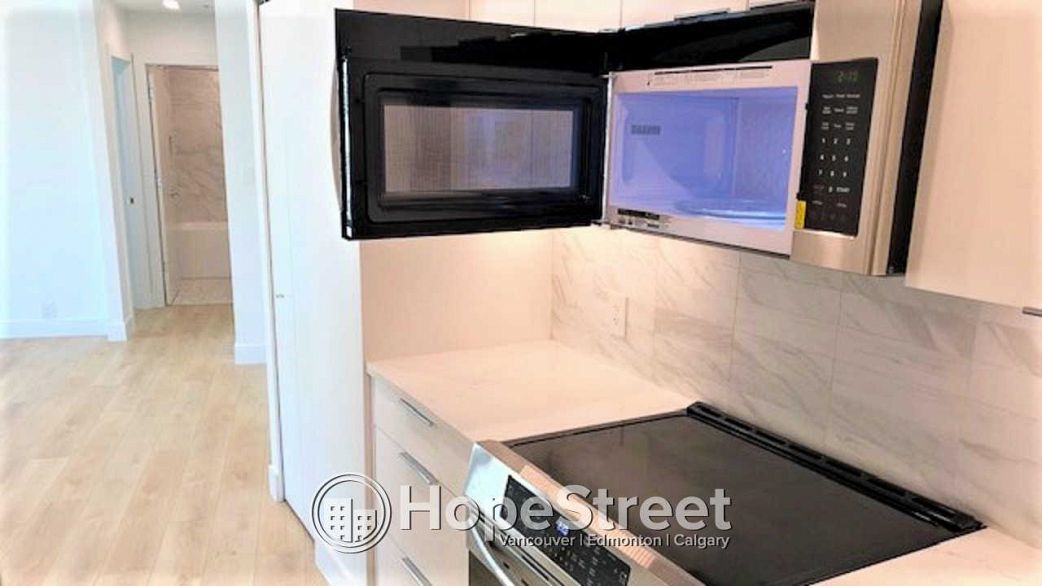 811 989 NELSON STREET, Vancouver BC V6Z 2S1