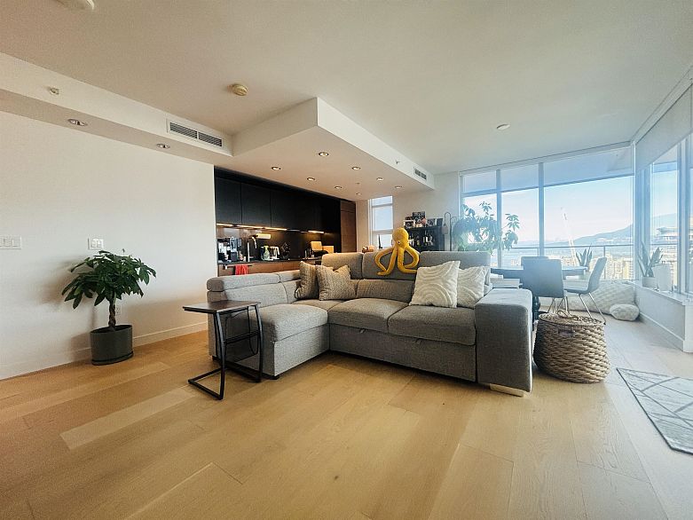 3502 1289 Hornby Street