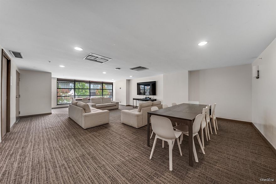 3305 33 Smithe Street