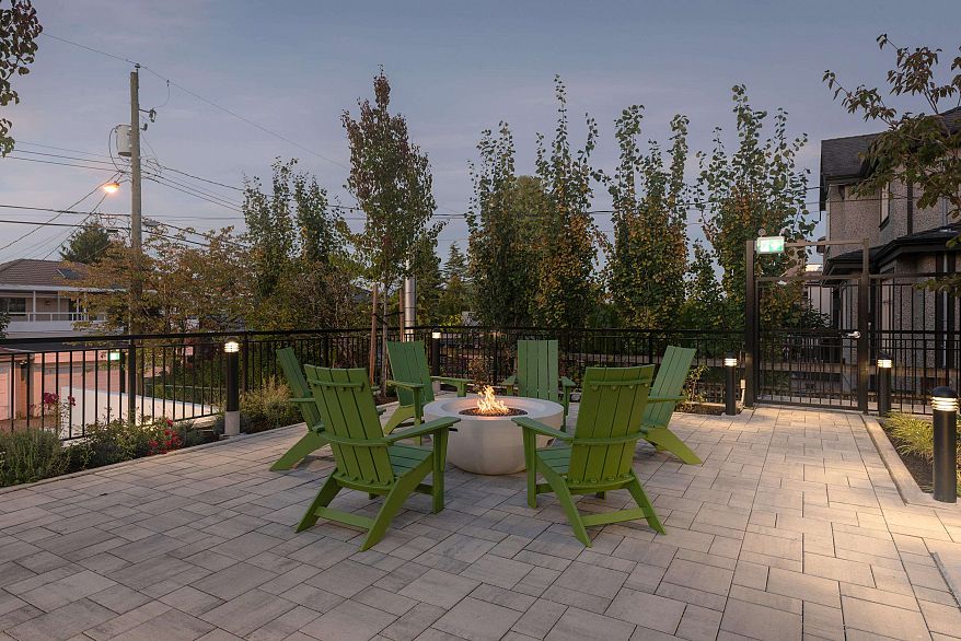 162 479 W 28th Avenue