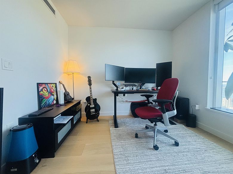 3502 1289 Hornby Street