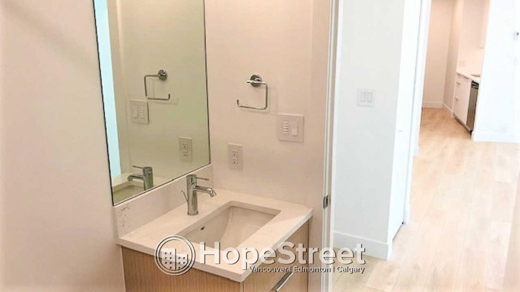 811 989 NELSON STREET, Vancouver BC V6Z 2S1