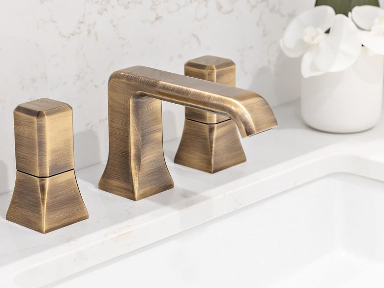 1102 2323 Street Street