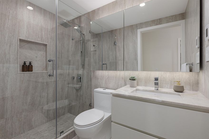 1108 688 W 57th Avenue