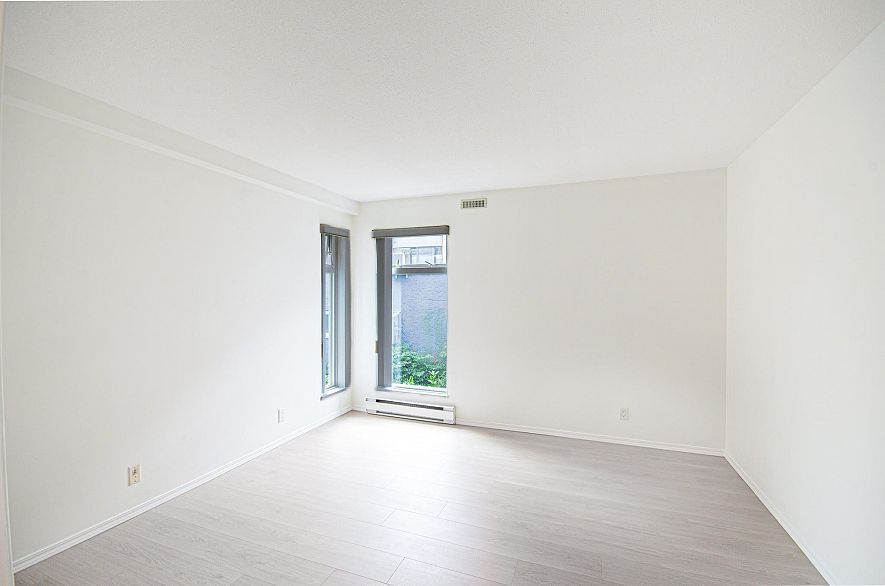 203 865 W 15th Avenue