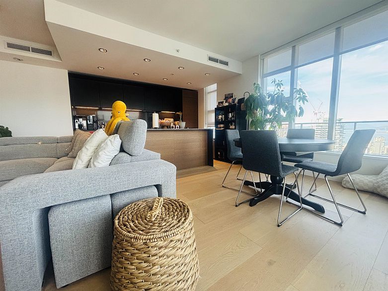 3502 1289 Hornby Street