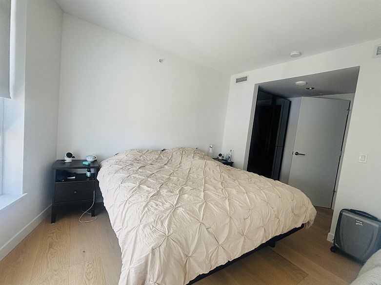 3502 1289 Hornby Street