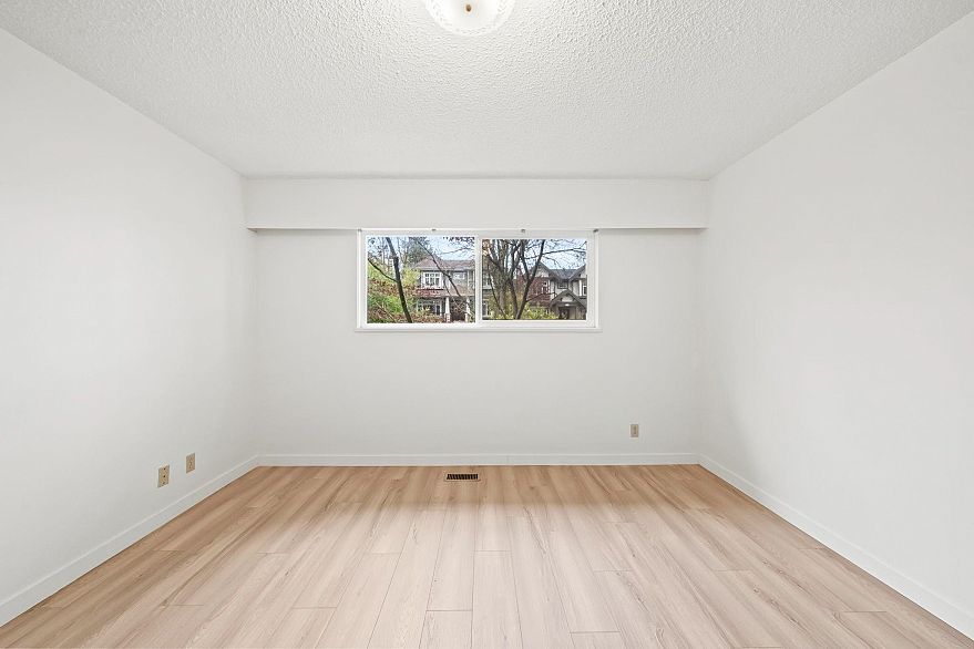 532 W 64th Avenue