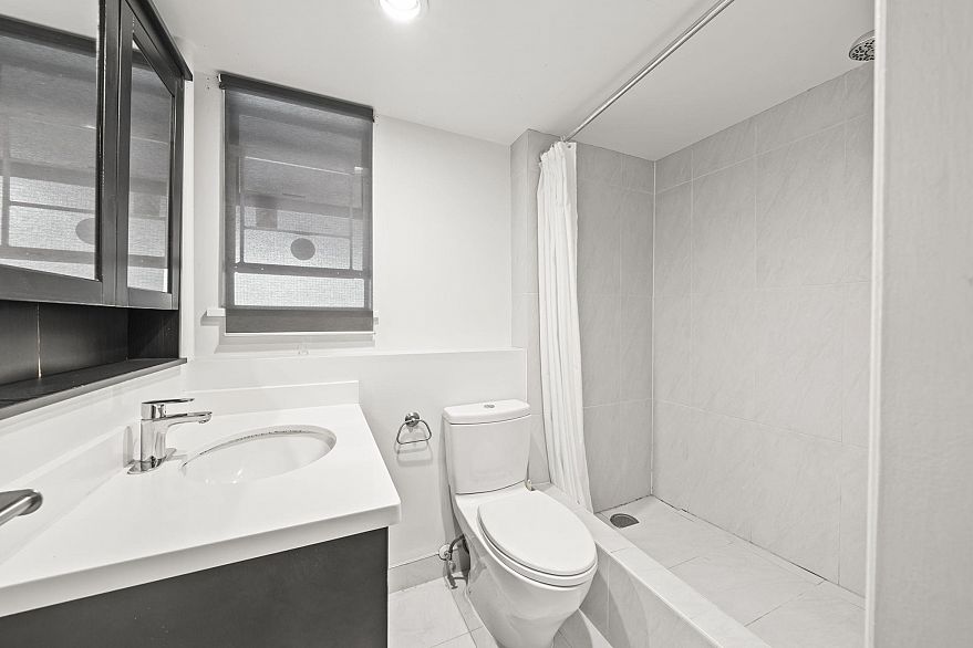 532 W 64th Avenue