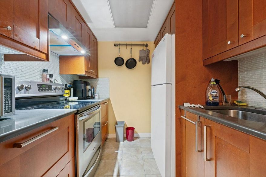 404 238 Alvin Narod Mews