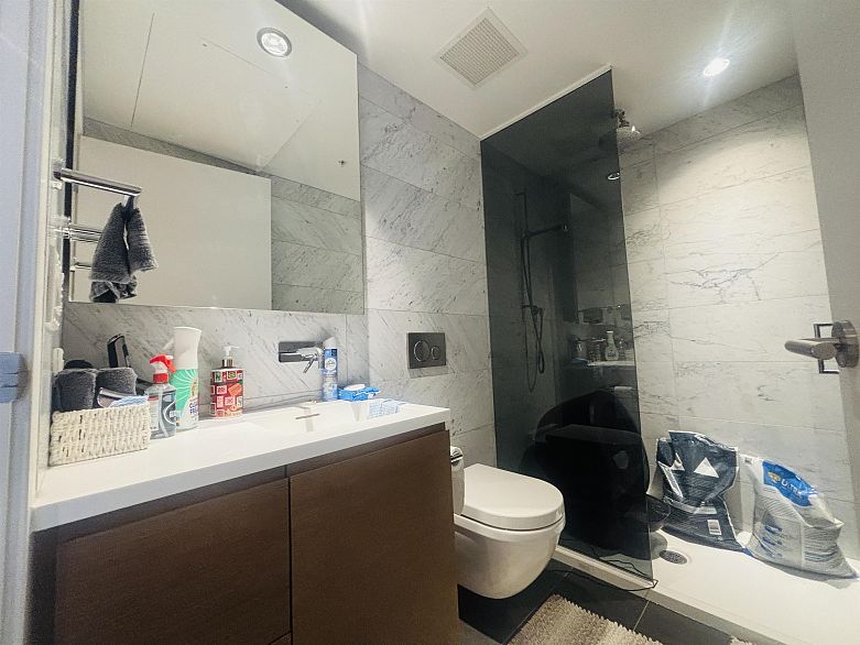 3502 1289 Hornby Street