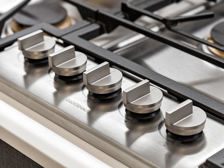 1102 2323 Street Street