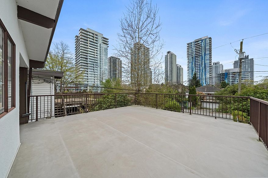 532 W 64th Avenue