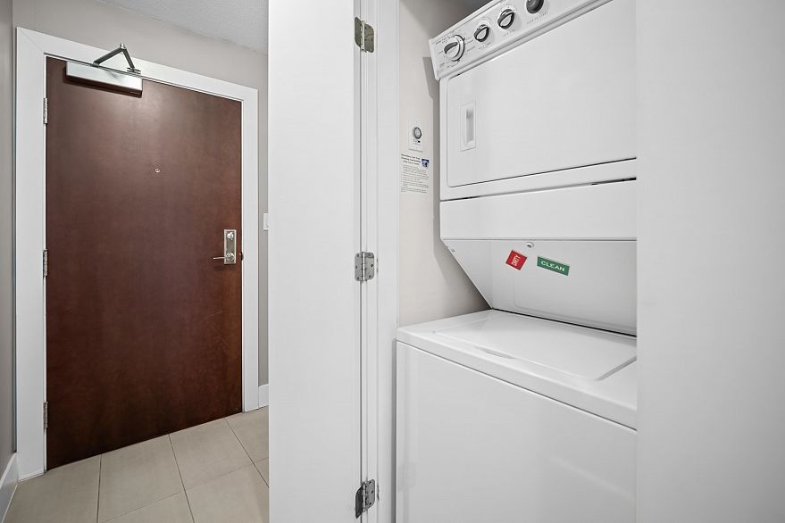 708 888 Homer Street