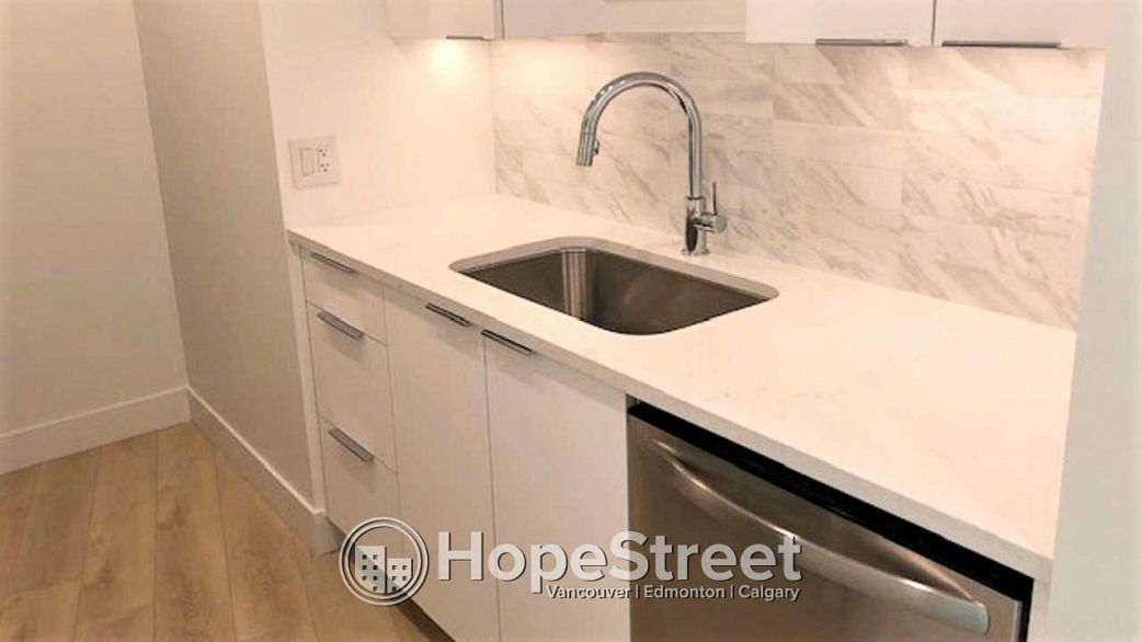 811 989 NELSON STREET, Vancouver BC V6Z 2S1