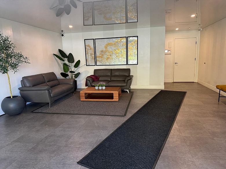 117 2416 W 3rd Avenue