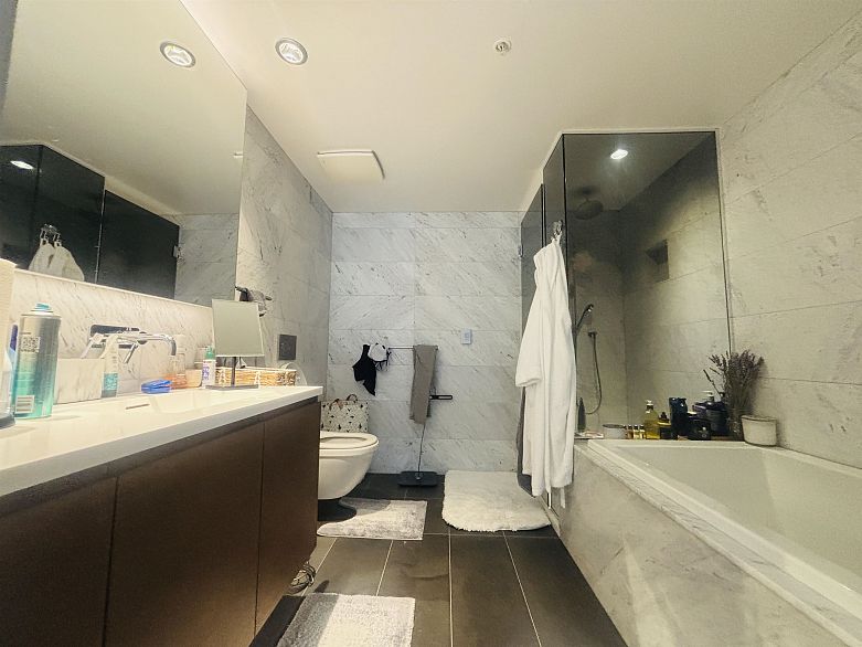 3502 1289 Hornby Street