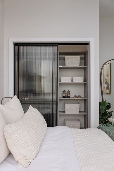 1108 688 W 57th Avenue