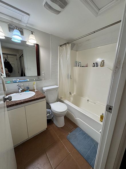 4 131 W 13 AVENUE, Vancouver BC V6Y 1V8