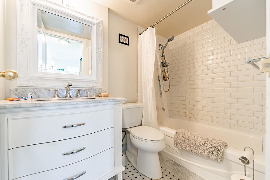 1406 1060 ALBERNI STREET, Vancouver BC V6E 4K2