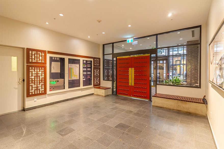 1810 188 Keefer Street