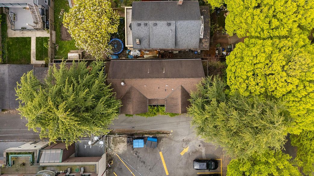 2421 Trafalgar Street