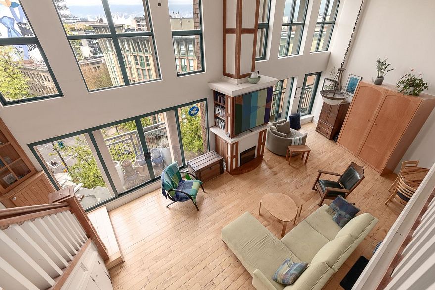 607 22 E Cordova Street