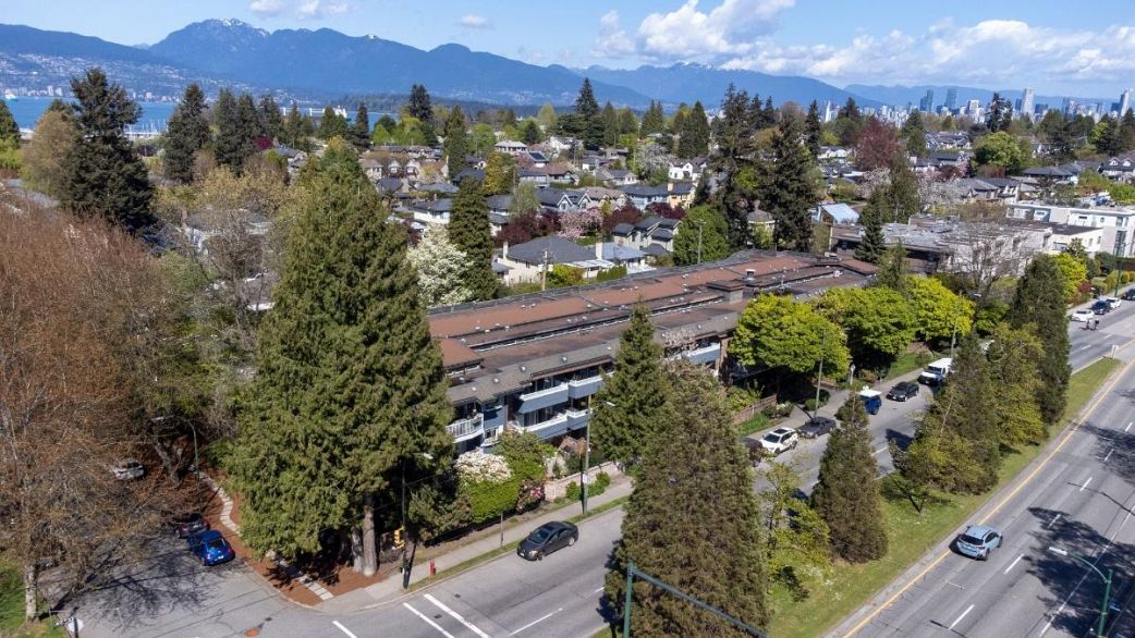 109 3875 W 4th Avenue