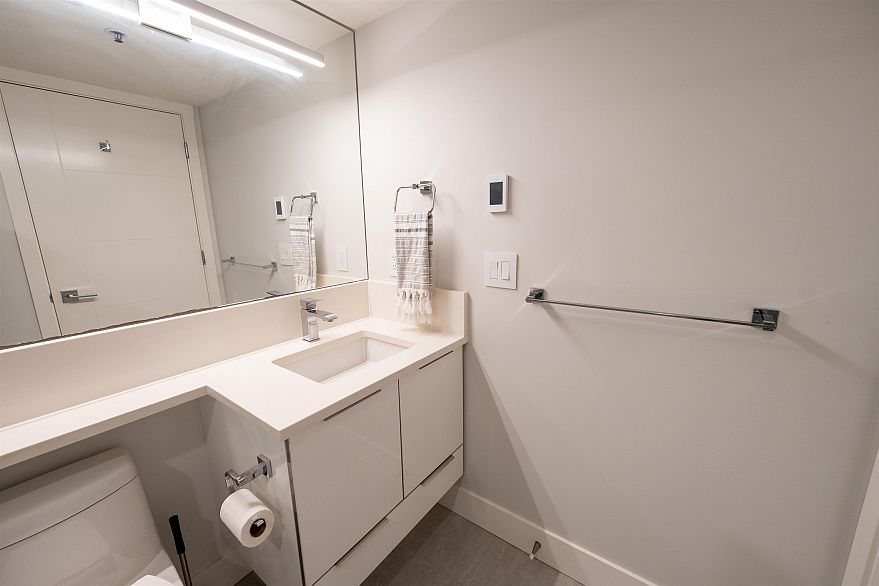 201 289 Drake Street