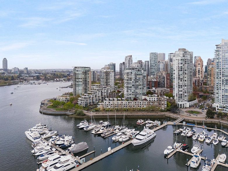 1201 1228 Marinaside Crescent