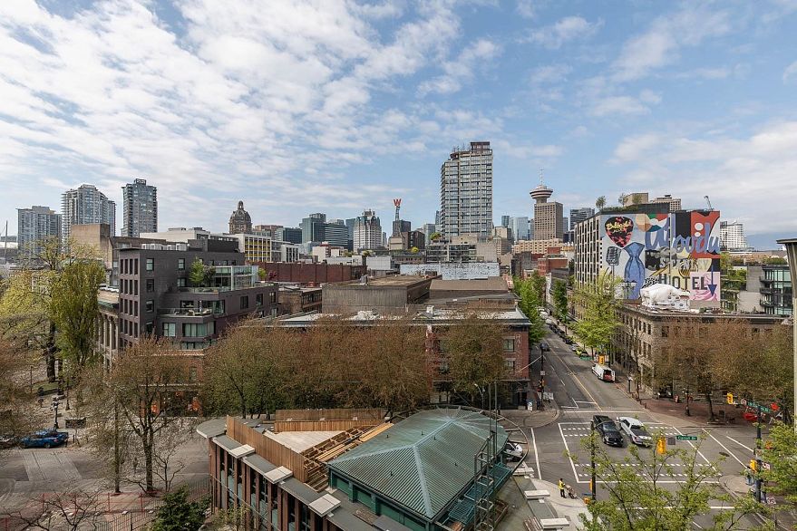 607 22 E Cordova Street