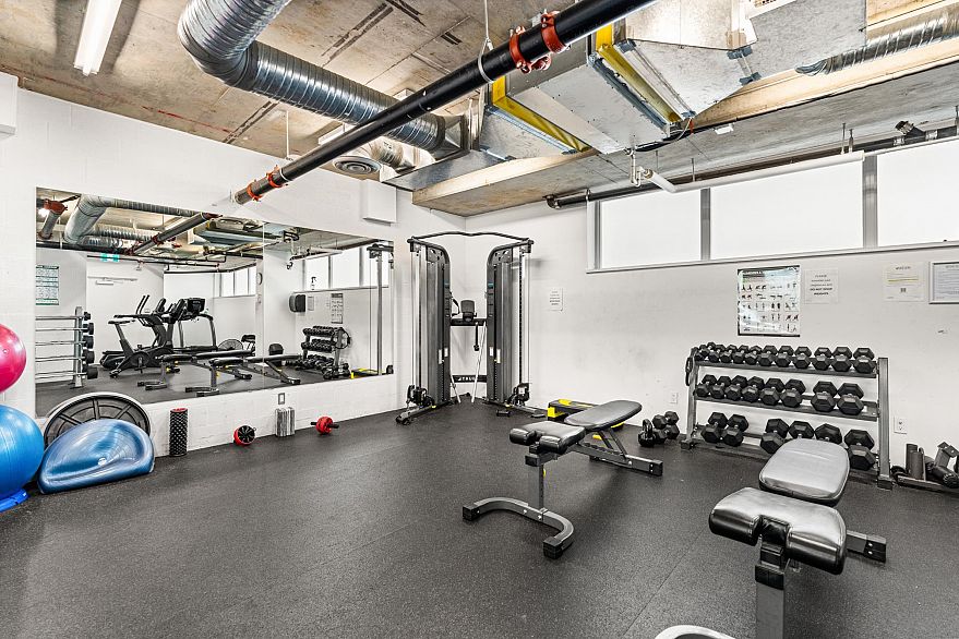 304 311 E 6th Avenue