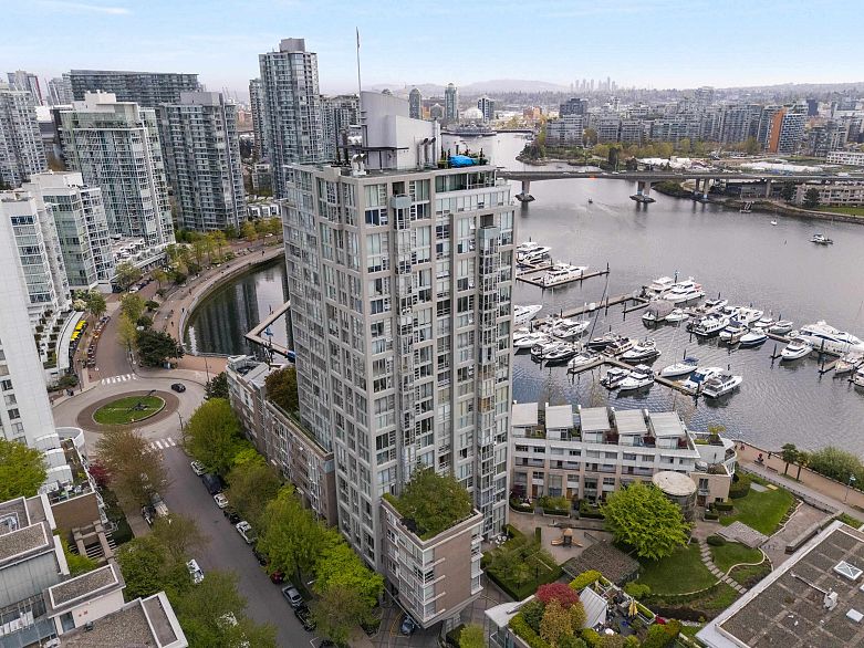 1201 1228 Marinaside Crescent