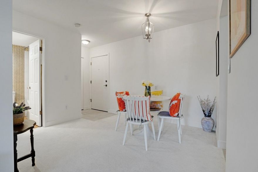 109 3875 W 4th Avenue