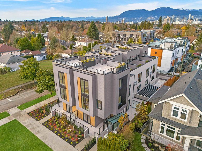 585 W 29th Avenue