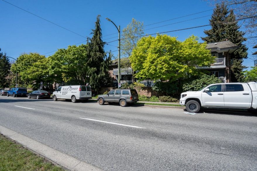 109 3875 W 4th Avenue