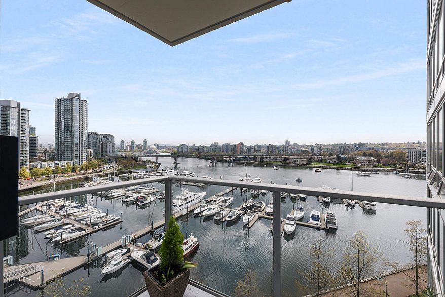 1201 1228 Marinaside Crescent