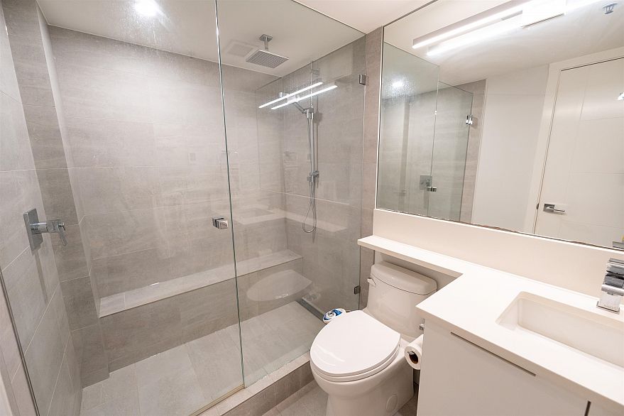 201 289 Drake Street