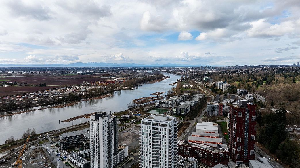 905 8570 Rivergrass Drive